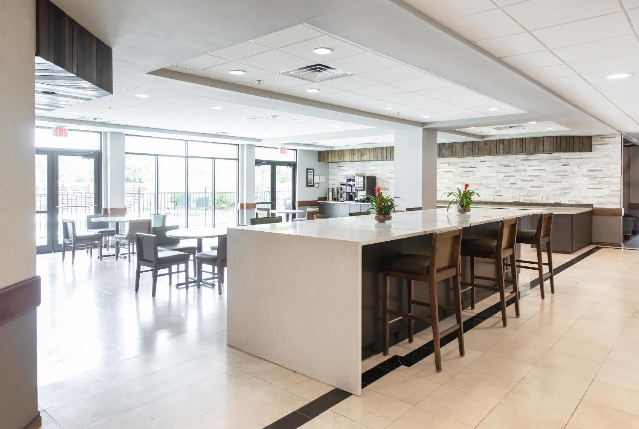 Hotel Wingate By Wyndham And Williamson Conference Center Round Rock Exterior foto