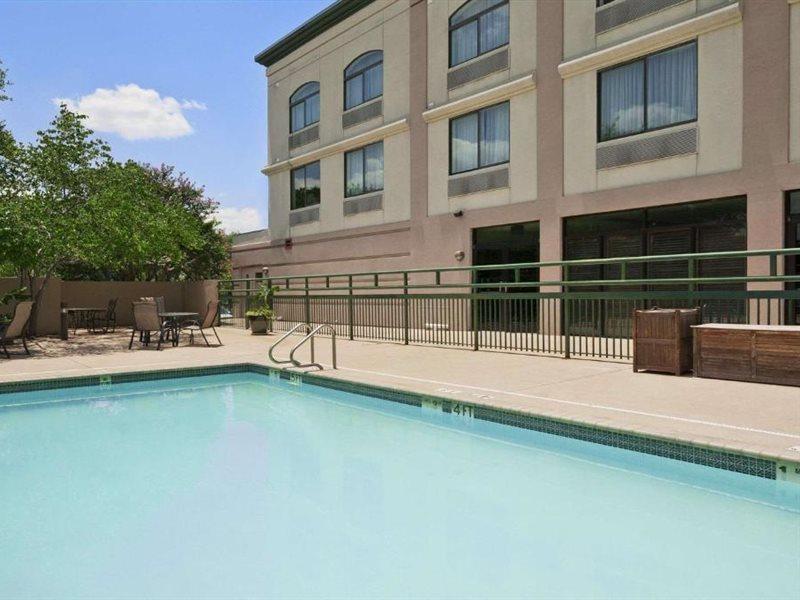 Hotel Wingate By Wyndham And Williamson Conference Center Round Rock Exterior foto